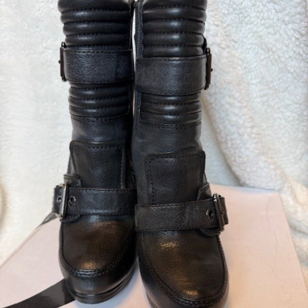 Nine West Black Leather Heeled Ankle Boots – Size 7.5